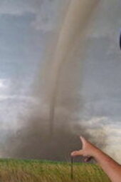 Nonton Film In the Eye of the Storm: Chasers Season 1 Episode 3 Terbaru